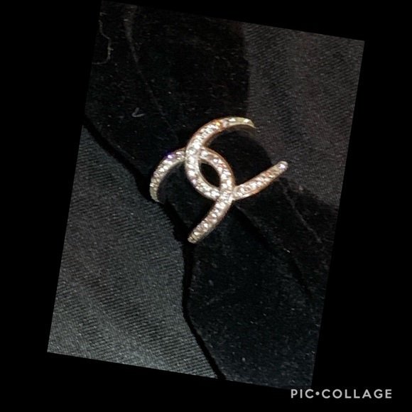 Silver Ring with Swarovski Crystals - Picture 6 of 7